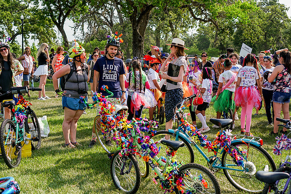 32_HOUSTON_ART_BIKE_PARADE_220521-(BCC)