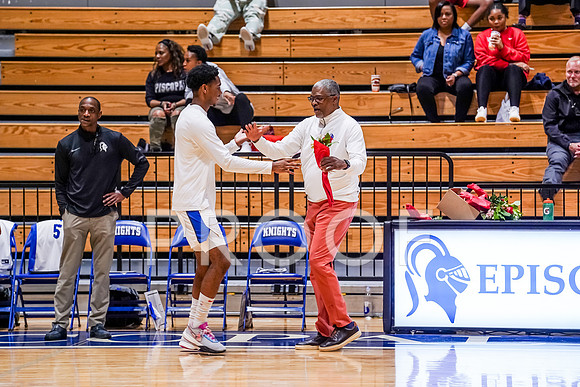 055_EPISCOPAL_BB_SENIORS-(BCC)