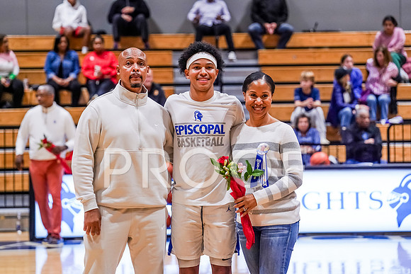101_EPISCOPAL_BB_SENIORS-(BCC)