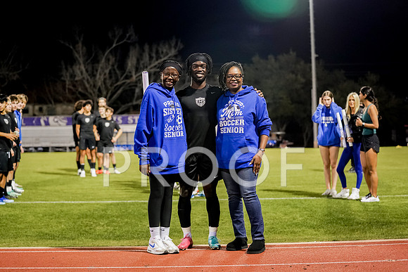 009_EHS_SOCCER_SENIORS-(BCC)