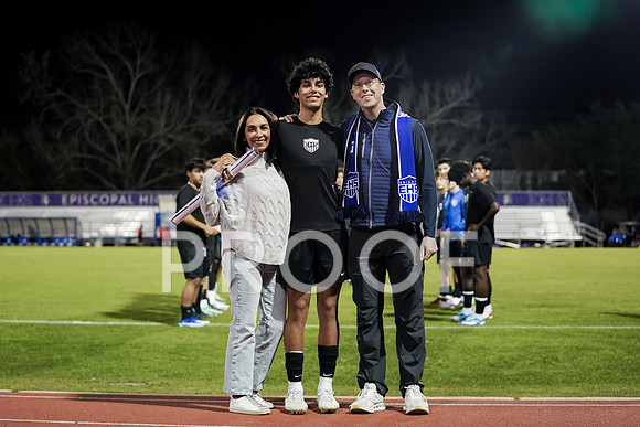 019_EHS_SOCCER_SENIORS-(BCC)