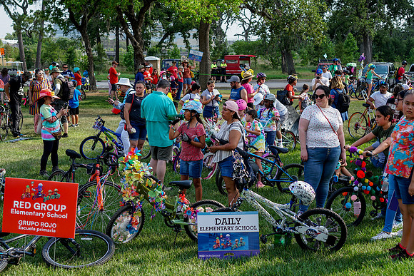 22_HOUSTON_ART_BIKE_PARADE_220521-(BCC)